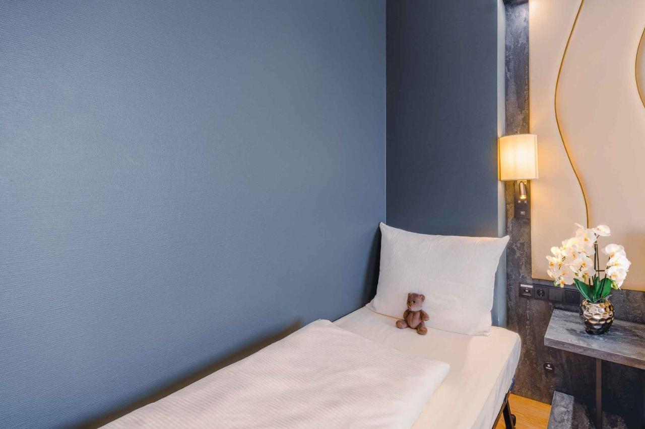 Plaza Inn Koeln プルハイム エクステリア 写真