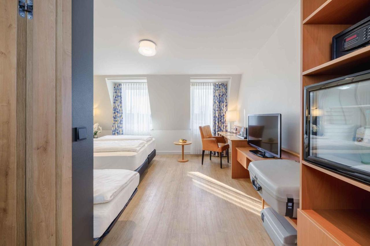 Plaza Inn Koeln プルハイム エクステリア 写真