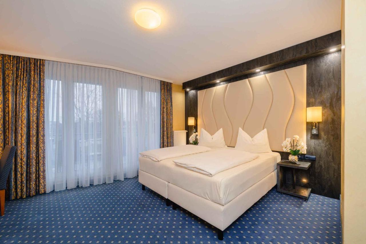 Plaza Inn Koeln プルハイム エクステリア 写真