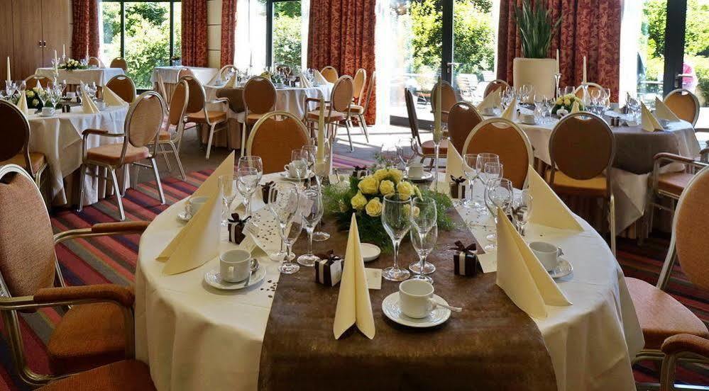 Plaza Inn Koeln プルハイム エクステリア 写真